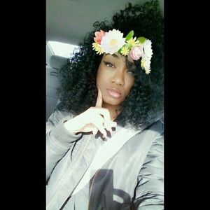 Meet your Posher, Roxanne